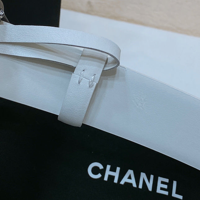 CC BELT 30 MM IN WHITE CALFSKIN WITH COLORFUL RHINSTONES METAL LOGO