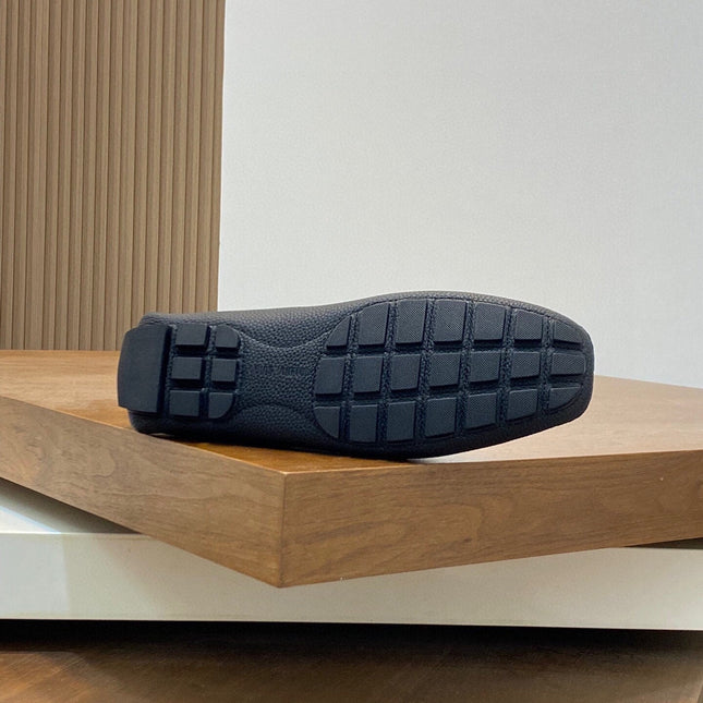 LV LOAFER IN BLACK WRINKLE CALFSKIN WITH SILVER LOGO