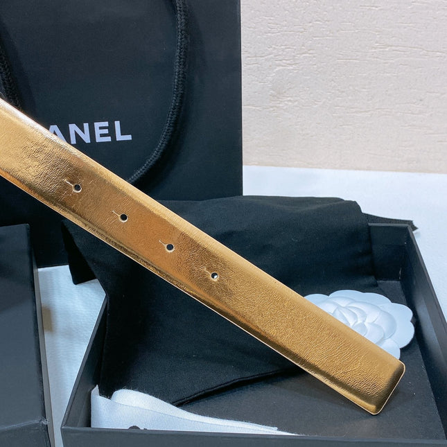 CC BELT 30MM IN GOLD SMOOTH CALFSKIN GOLD MIX WHITE HARDWARE