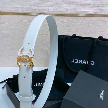 CC BELT 30MM IN WHITE SMOOTH CALFSKIN GOLD MIX WHITE METAL LOGO