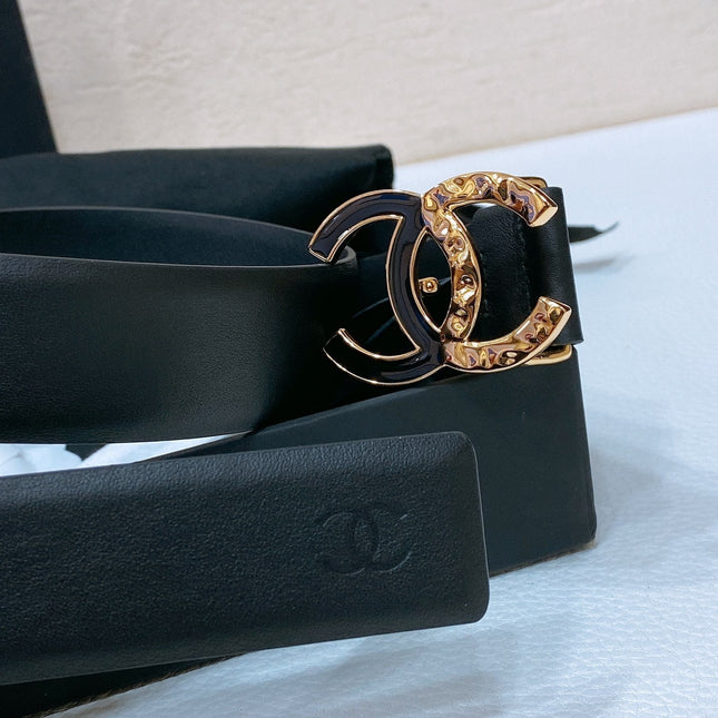 CC BELT 30MM IN BLACK SMOOTH CALFSKIN GOLD MIX BLACK METAL LOGO