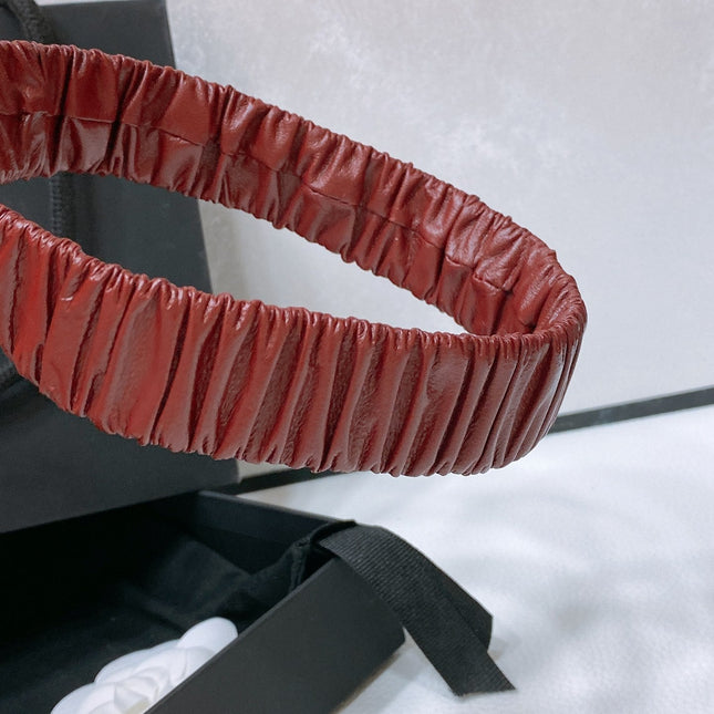 CC ELASTIC BELT 30MM IN WINE RED CALFSKIN GOLD HARDWARE WITH RHINSTONES