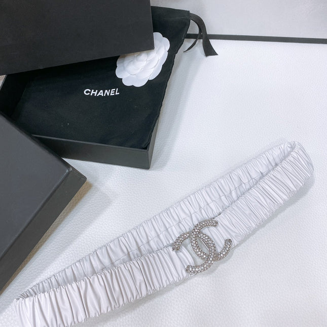 CC ELASTIC BELT 30MM IN WHITE CALFSKIN SILVER HARDWARE WITH RHINSTONES