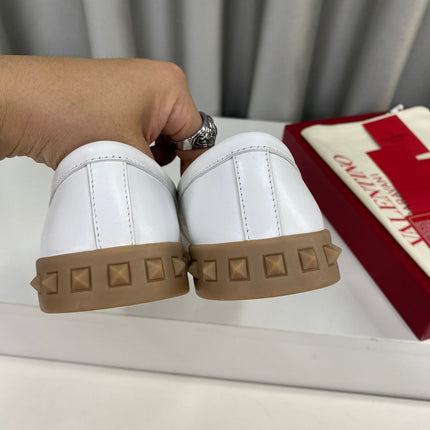 LEISURE FLOWS SPLIT LOAFER IN WHITE CALFSKIN