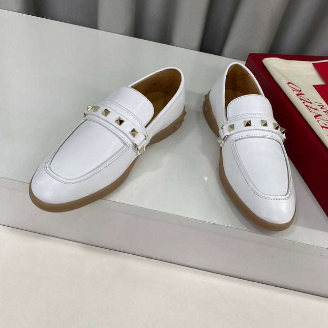 LEISURE FLOWS SPLIT LOAFER IN WHITE CALFSKIN