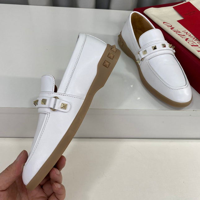 LEISURE FLOWS SPLIT LOAFER IN WHITE CALFSKIN