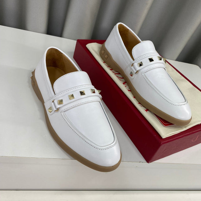LEISURE FLOWS SPLIT LOAFER IN WHITE CALFSKIN