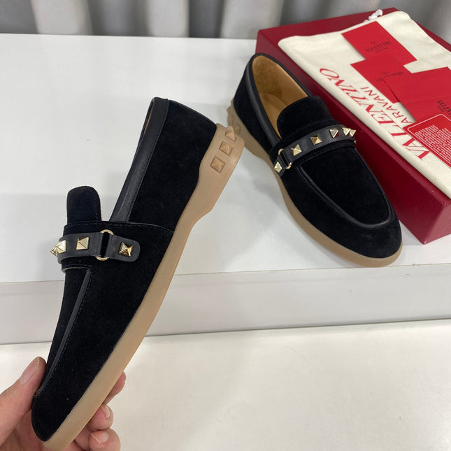 LEISURE FLOWS SPLIT LOAFER IN BLACK SUEDE