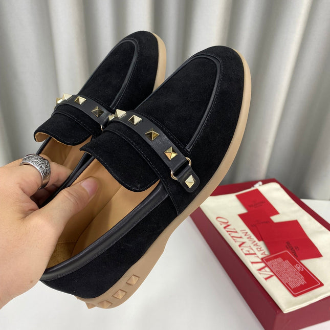 LEISURE FLOWS SPLIT LOAFER IN BLACK SUEDE