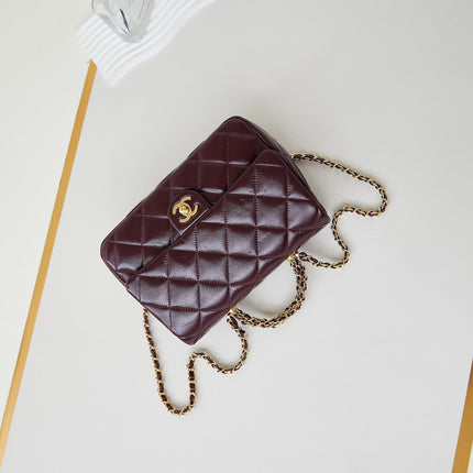 FLAP BAG WITH TOP HANDLE 25 IN WINE RED OIL-WAX LAMBSKIN GOLD HARDWARE