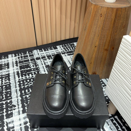 CC OXFORD SHOES IN BLACK CALFSKIN