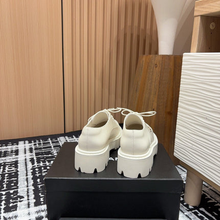 CC OXFORD SHOES IN WHITE CALFSKIN