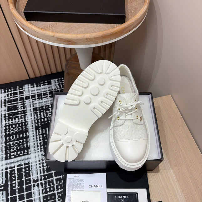 CC OXFORD SHOES IN WHITE TWEED AND CALFSKIN