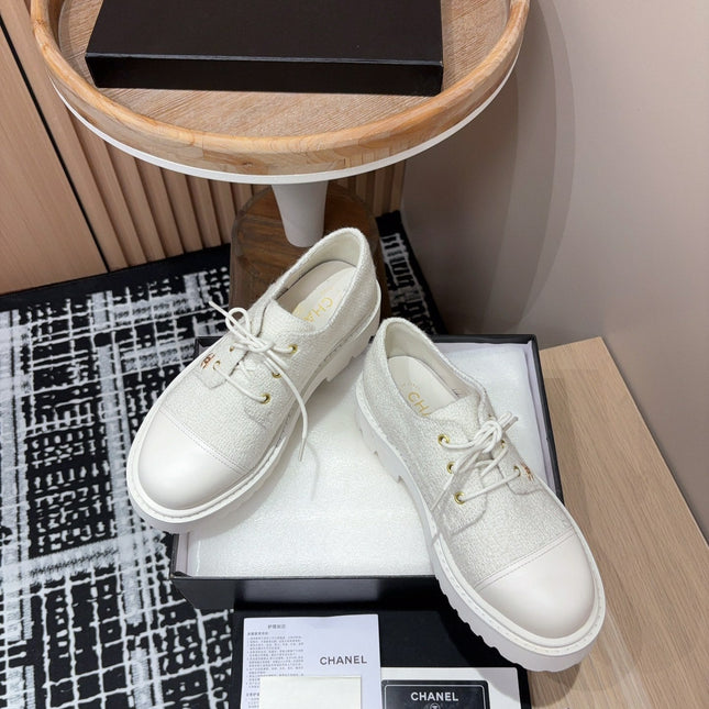 CC OXFORD SHOES IN WHITE TWEED AND CALFSKIN