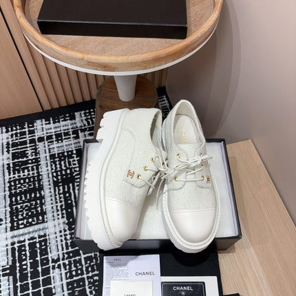 CC OXFORD SHOES IN WHITE TWEED AND CALFSKIN