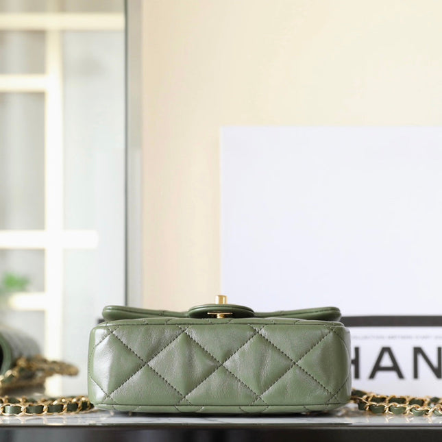 CHANEL 25S FLAP BAG 19 CM IN MOSS GREEN LAMBSKIN WITH GOLD HARDWARE