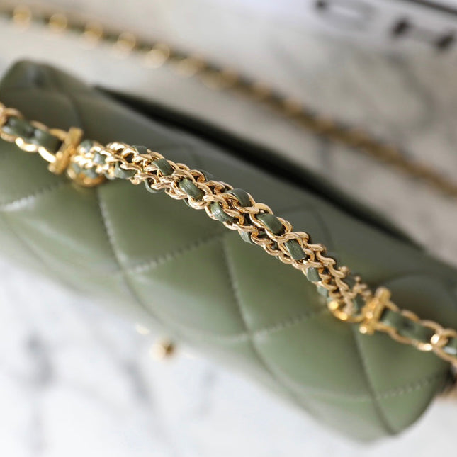 CHANEL 25S FLAP BAG 19 CM IN MOSS GREEN LAMBSKIN WITH GOLD HARDWARE