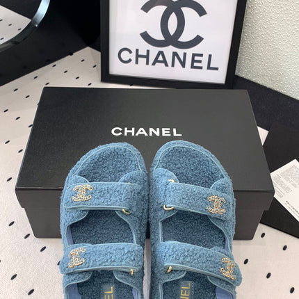 CC DAD SANDAL AEGEAN BLUE LAMB FUR