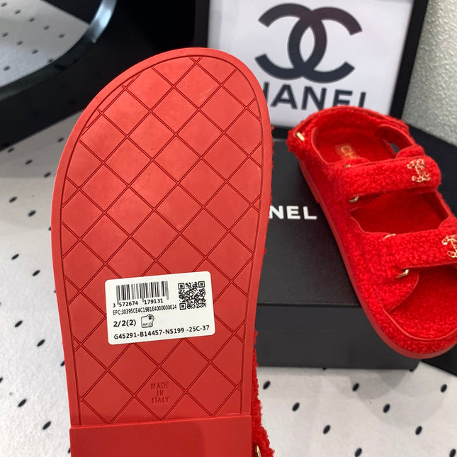 CC DAD SANDAL CRIMSON RED LAMB FUR