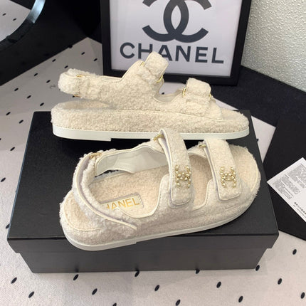 CC DAD SANDAL WHITE LAMB FUR