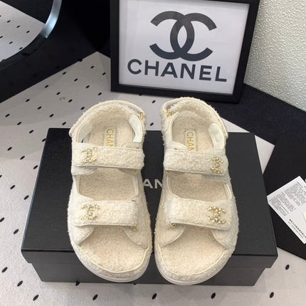 CC DAD SANDAL WHITE LAMB FUR