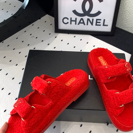 CC DAD SANDAL MULE IN CRIMSON RED LAMB FUR