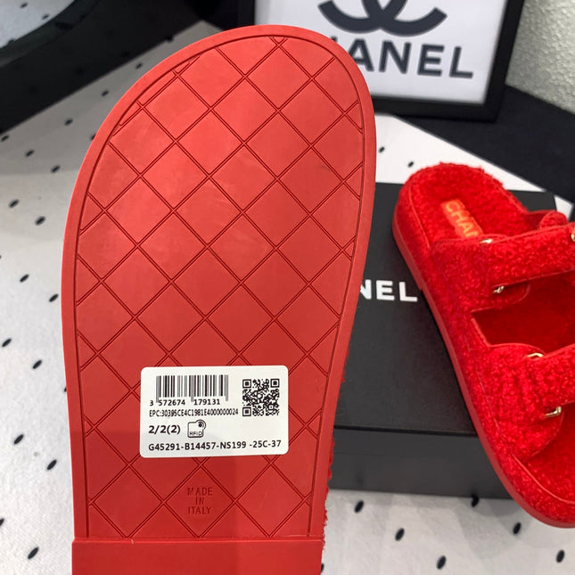 CC DAD SANDAL MULE IN CRIMSON RED LAMB FUR