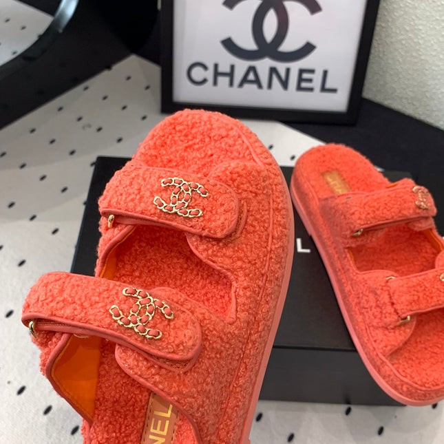 CC DAD SANDAL MULE IN RED ORANGE LAMB FUR