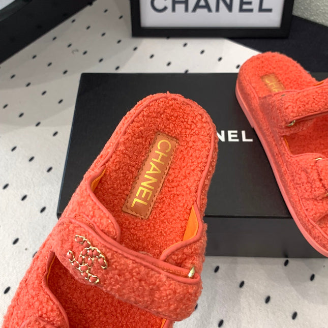 CC DAD SANDAL MULE IN RED ORANGE LAMB FUR