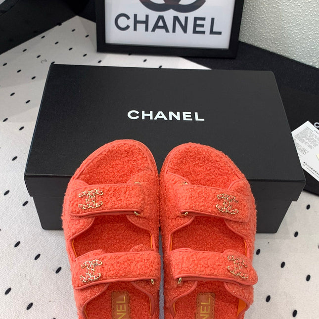 CC DAD SANDAL MULE IN RED ORANGE LAMB FUR