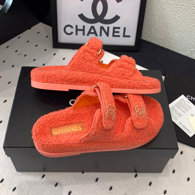 CC DAD SANDAL MULE IN RED ORANGE LAMB FUR