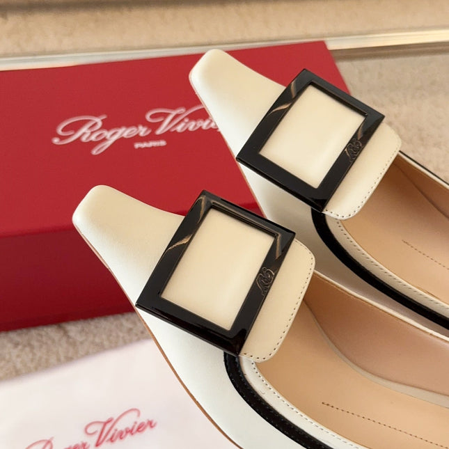 VIV’ CANARD PUMPS IN OFF WHITE SHINY CALFSKIN