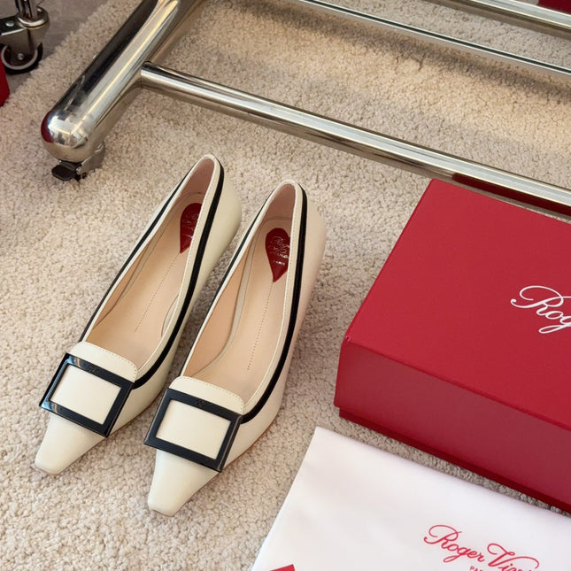 VIV’ CANARD PUMPS IN OFF WHITE SHINY CALFSKIN