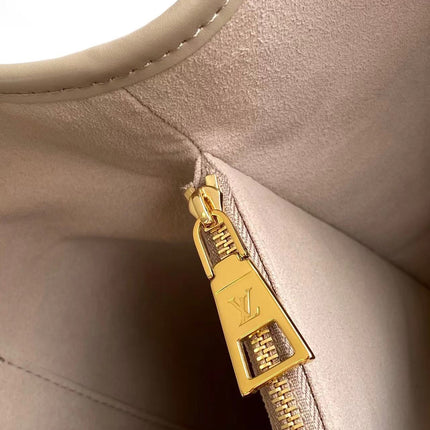 BABYLONE TOTE MM 39 IN TOURTERELLE MONOGRAM EMPREINTE LEATHER