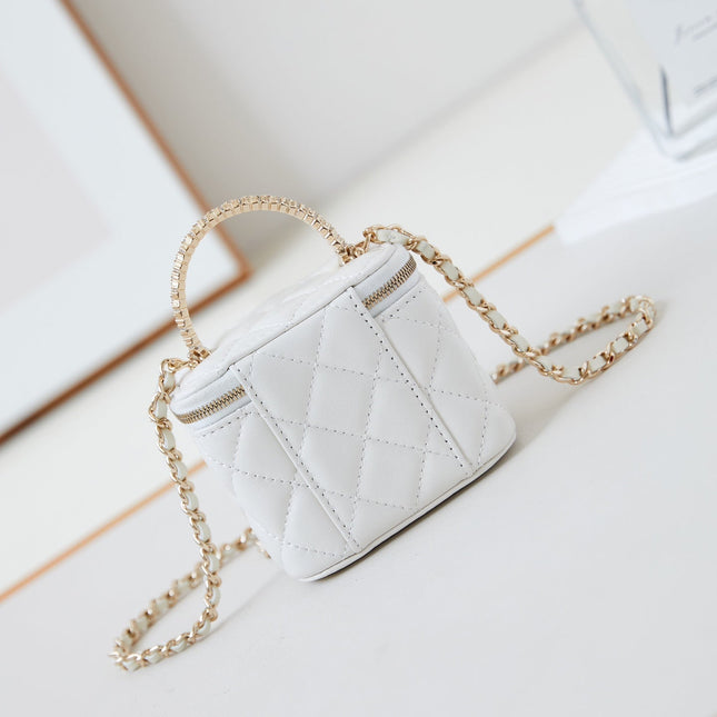 CHANEL 25S MINI VANITY BAG 11 CM IN WHITE LAMBSKIN WITH CRYSTAL-EMBELLISHED CC LOGO