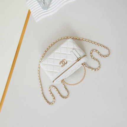 CHANEL 25S MINI VANITY BAG 16 CM IN WHITE LAMBSKIN WITH CRYSTAL-EMBELLISHED CC LOGO