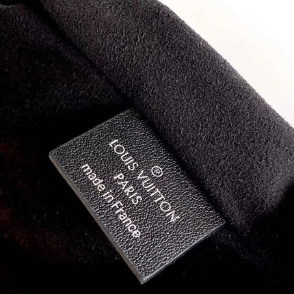 SLIM TRUNK 23 IN BLACK CALFSKIN SILVER HARDWARE