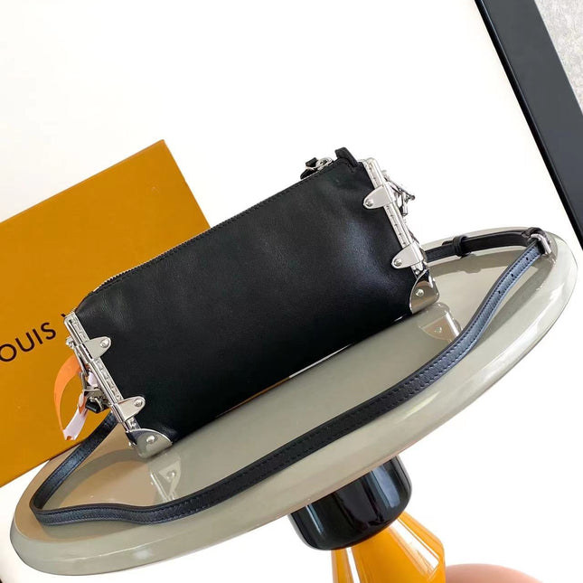 SLIM TRUNK 23 IN BLACK CALFSKIN SILVER HARDWARE