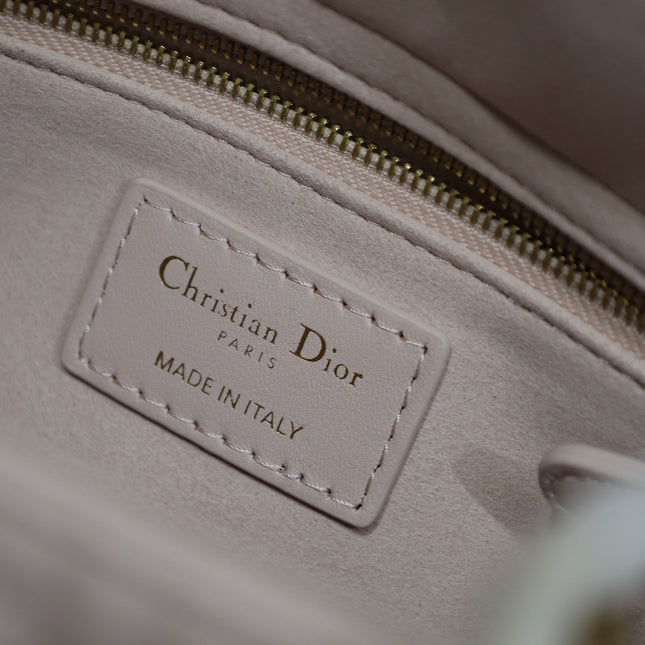 LADY BAG 24 IN BABY PINK QUILTED MACROCANNAGE CALFSKIN SWAMP YELLOW STRAP