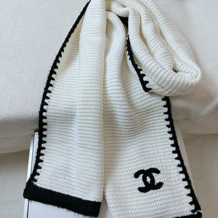 CHANEL 25S SCARF 200 IN CASHMERE 740364