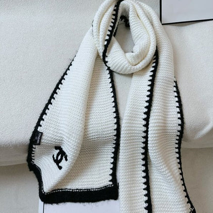 CHANEL 25S SCARF 200 IN CASHMERE 740364