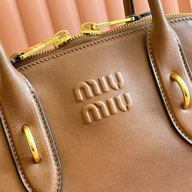 AVENTURE NAPPA BAG 33 IN CARAMEL BROWN LAMBSKIN GOLD HARDWARE