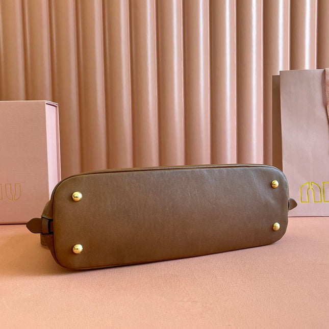 AVENTURE NAPPA BAG 33 IN CARAMEL BROWN LAMBSKIN GOLD HARDWARE