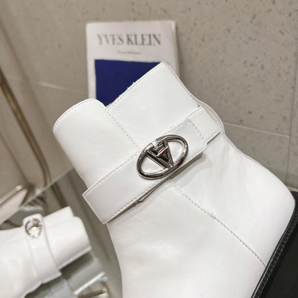 VLOGO LOCKER WHITE CALFSKIN ANKLE BOOT 40MM