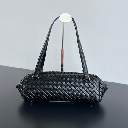 SHOULDER BAG 37 IN BLACK LAMBSKIN