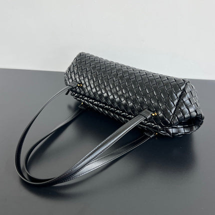 SHOULDER BAG 37 IN BLACK LAMBSKIN