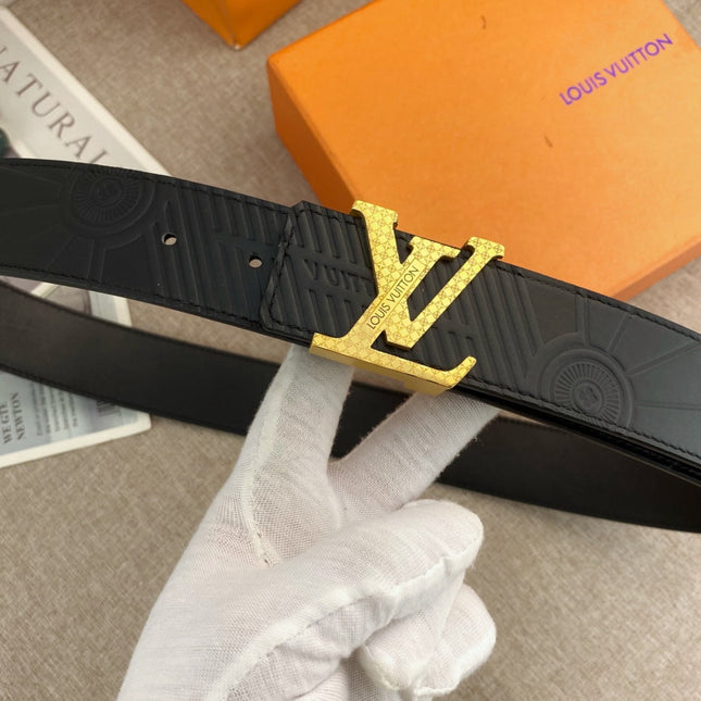 BELT 38MM IN BLACK SPECIAL TEXTURED LEATHER WITH GOLD STAINLESS STEEL BUCKLE