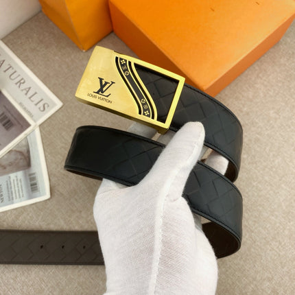 BELT 38MM IN BLACK CALFSKIN EMBOSSED CHECKERED CALFSKIN GOLD BUCKLE WITH BLACK RAISED LOGO