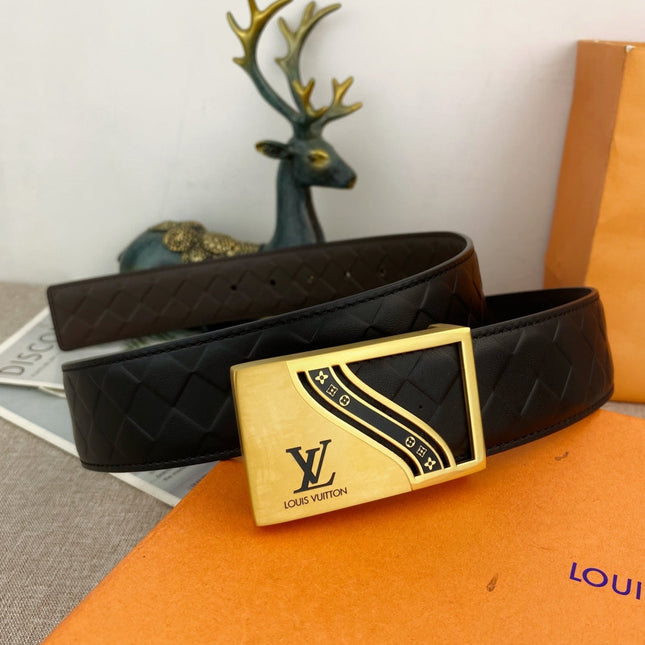 BELT 38MM IN BLACK CALFSKIN EMBOSSED CHECKERED CALFSKIN GOLD BUCKLE WITH BLACK RAISED LOGO