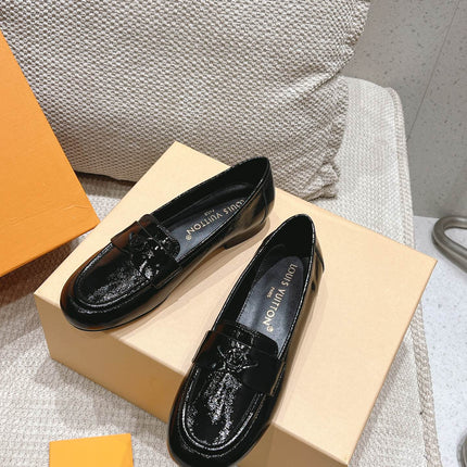 SOHO FLAT LOAFER IN BLACK GLOSSY CALFSKIN